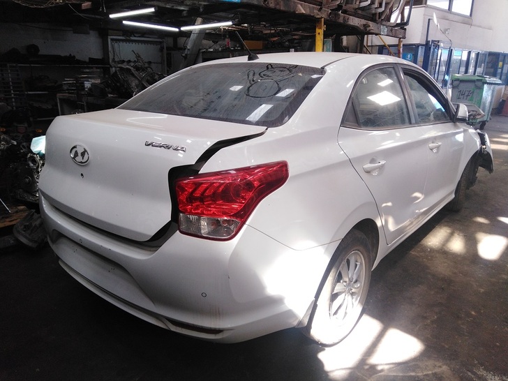  Hyundai VERNA 2020    EN DESARME